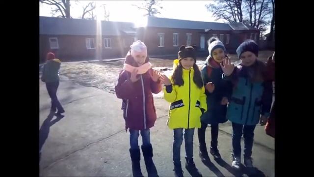 Поздравления с весенним праздником - 8 марта от 3-Б :) смотреть онлайн