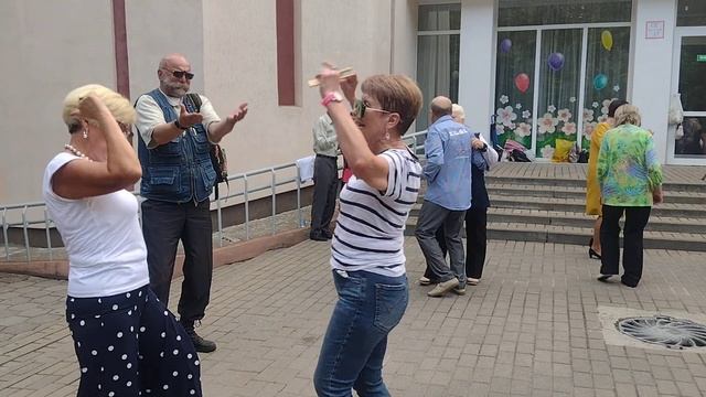 Наши богини.В Гомельском парке.01.07.2023. смотреть онлайн