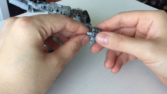 Автобот Когмен из фильма Трансформеры: Последний рыцарь смотреть онлайн