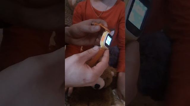 Viki Рассказывает про SmartwatchQ90 смотреть онлайн