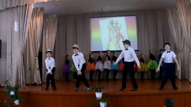 P1010143 5-Б) Танцуй без остановки. смотреть онлайн