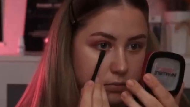 Makeup Tutorial♡ как при помощи одной помады сделать необычный макияж?