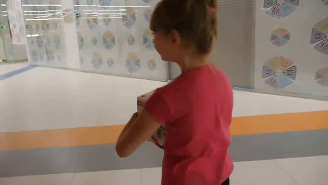 мисс вика в торговом центре талисман смотреть онлайн