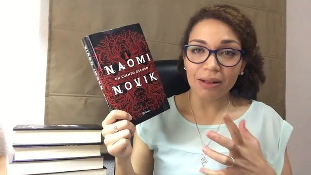 Vídeoreseña: Un cuento Oscuro de Naomi Novik смотреть онлайн