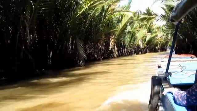 Channels of Mekong Delta Motorboat trip По каналам Меконга на моторной лодке. смотреть онлайн