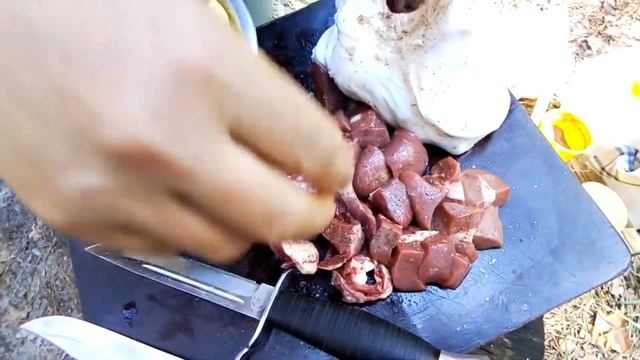 ДИКАЯ КУХНЯ: КЕНДЮХ по-ОХОТНИЧЬИ смотреть онлайн