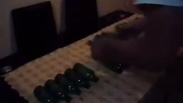 Новогодняя ёлка из пивных бутылок . смотреть онлайн