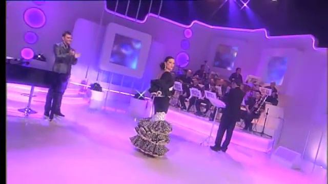 ERIKA - SOLO VIVO PA QUERERTE.mov смотреть онлайн