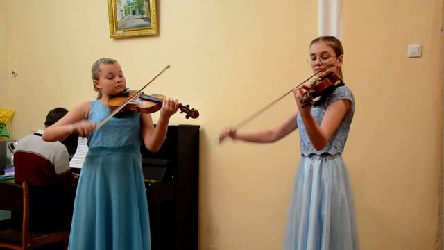 Перегудова В. (13 лет) и Ефремова А. (14 лет), И.С. Бах Концерт для двух скрипок D-moll 1 часть.