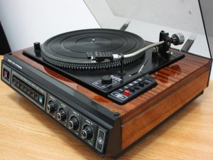 ВЕГА 108 с ремонт .меняем лампы  на светодиоды.mp4