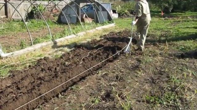 Электро-плуг с дистанционным управлением смотреть онлайн