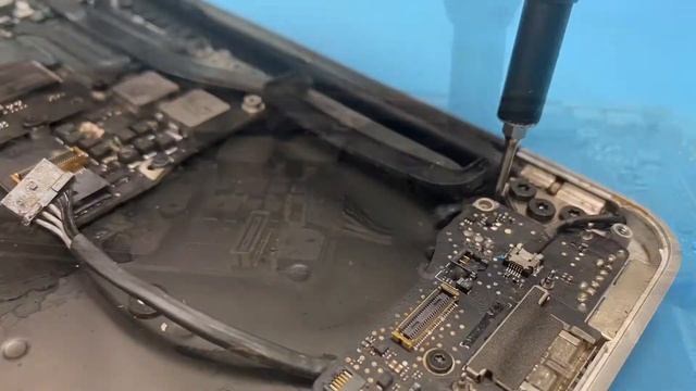 Macbook Liquid Damage Repair IFIXHUT McKinney, Key Board Replacement, SSD Upgrade, LCD Replacement.