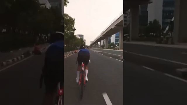 Polygon Helios narik peloton gas pol tarkam loop jakarta #polygonhelios #pelotonroadbike смотреть онлайн