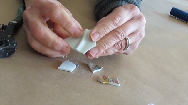 DIY Broken Plate Mosaic Art in the Picassiette Assiette Tradition смотреть онлайн