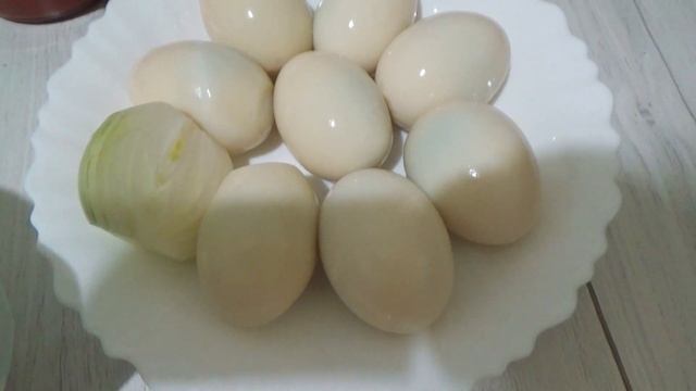 Простой Салат из рыбных консервов. Скумбрия или сельдь. Быстро, на скорую руку. НЕ Мимоза.