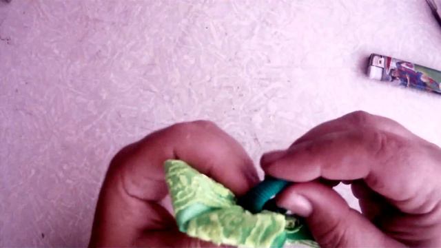 Ribbon flowers \ Цветы из лент \ мастер класс \ DIY смотреть онлайн