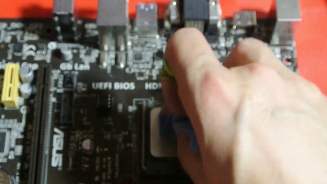 Arctic Alpine M1 AM1 Cpu Cooler Install смотреть онлайн