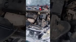 Пежо 308 не заводится. Стартер не реагирует. Подключаем стартер напрямую к аккумулятору.