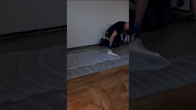 Panele winylowe montaż, LVT, panele na klej, klejone смотреть онлайн
