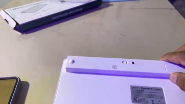 unboxing blutooth keyboard. माबोरै blutooth keyboard खौ mobile जों बाहायो। смотреть онлайн