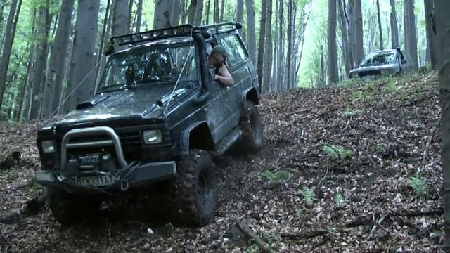 OFF ROAD Slovakia NISSAN PATROL 3,3TDi + Range Rover 4.6 HSE 2011  časť 1 - PART 1