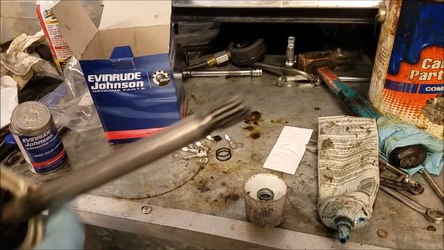 Johnson Evinrude 20 / 25 / 30 / 35 HP Water Pump Replacement смотреть онлайн