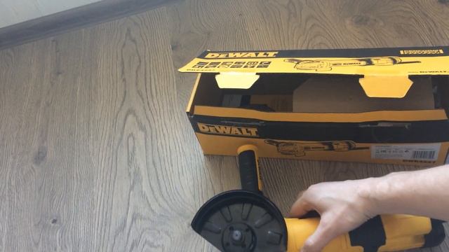 УШМ 125 Dewalt болгарка