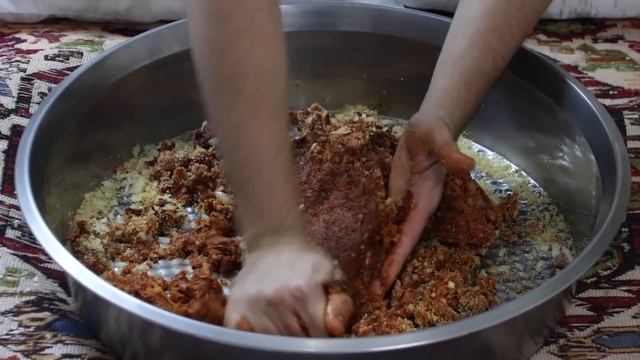 Gerçek Etli Çiğ Köfte Tarifi