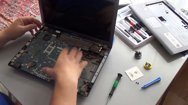 как разобрать и собрать ноутбук самсунг R425 смотреть онлайн