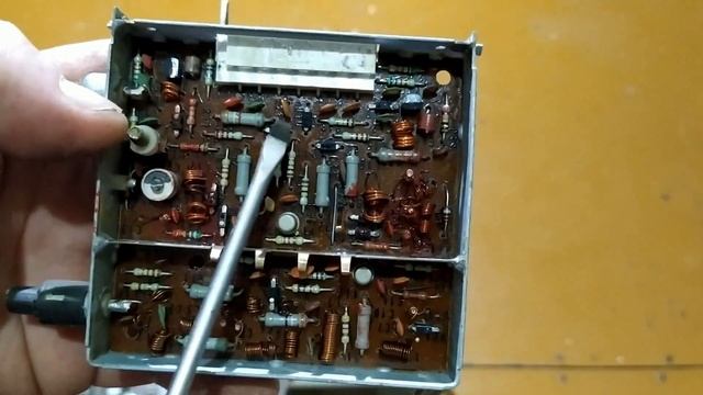 Драгметалл Радиодетали СССР ,Что можно найти в телевизоре СССР. Золото,Серебро,Платина,Палладий!!!! смотреть онлайн