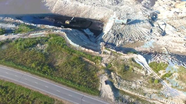 Человек и природа. Добыча угля открытым способом смотреть онлайн