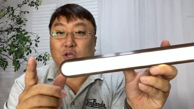 This LED Light Bar Is Great With Webcams! смотреть онлайн