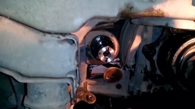 Toyota Granvia/Toyota Grand Hiace Замена втулки рулевой рейки