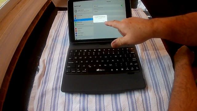 EC Technology 9.7 inch iPad Keyboard Case смотреть онлайн