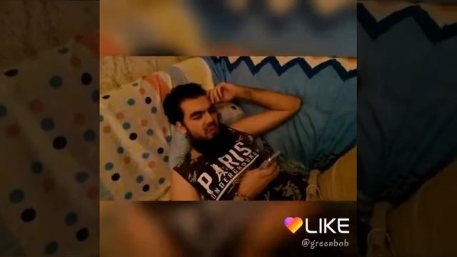 КАК ЗАСТАВИТЬ СВОЕГО ПАРНЯ ИЗБАВИТСЯ ОТ БОРОДЫ! Парни, будьте бдительны! (Vine) смотреть онлайн