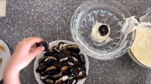 Десерт из «Чернослива с грецкими орехами в сметане»