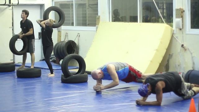Крав-Мага + Табата: Самооборона и Функциональные тренировки. Тренер Михаэль Бритавский смотреть онлайн