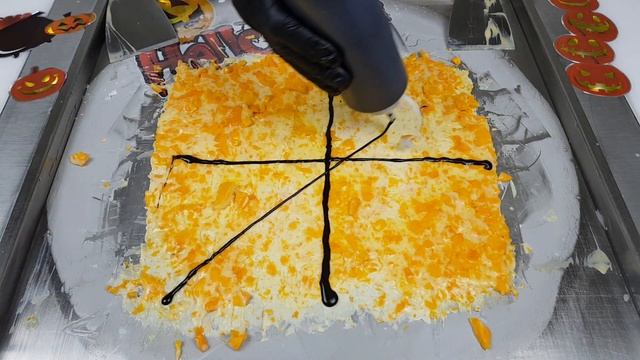 HALLOWEEN Ice Cream Rolls | Сделал жареное мороженое из тыквы | ASMR смотреть онлайн