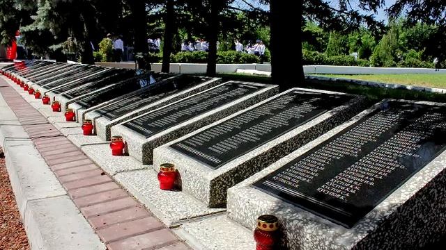 Читает стихотворение Александр Булгаков/автор стихотворения - Марина Басенко смотреть онлайн