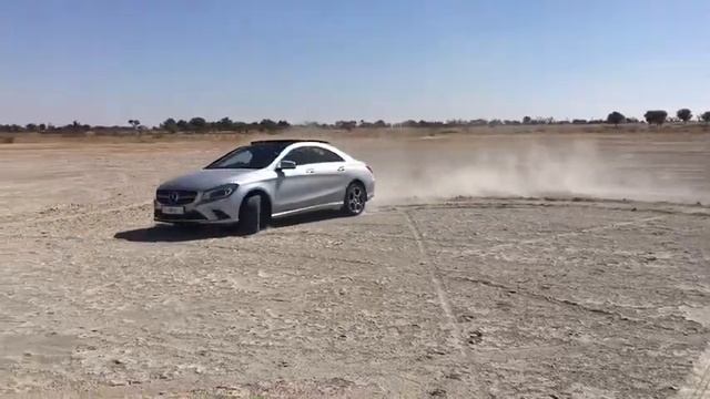 Mercedes Benz CLA AMG Drifting смотреть онлайн