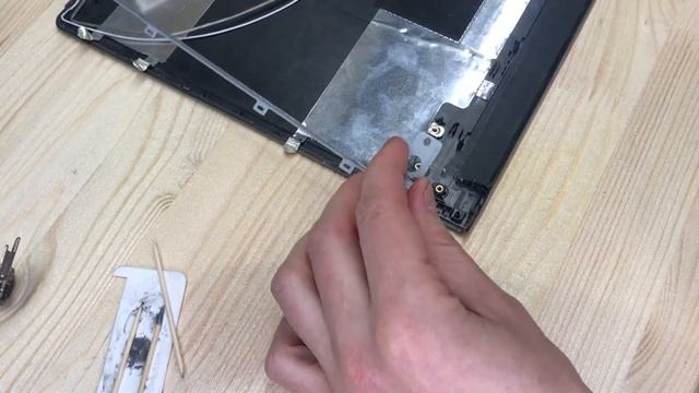 Lenovo IdeaPad S400u реанимация разболтанного ноутбука смотреть онлайн