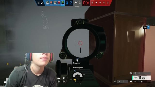 5 Streamers VS 5 Pro Players... (Rainbow Six Siege) смотреть онлайн