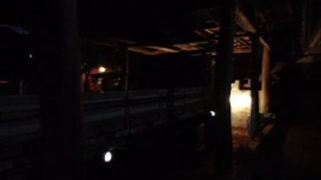 Mercedes B. Accelo 1016 - Novinho Chegando em Casa смотреть онлайн