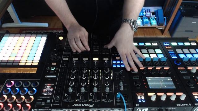 Dark Techno & Raw Techno 2019 DJ Mix [March 2019] смотреть онлайн