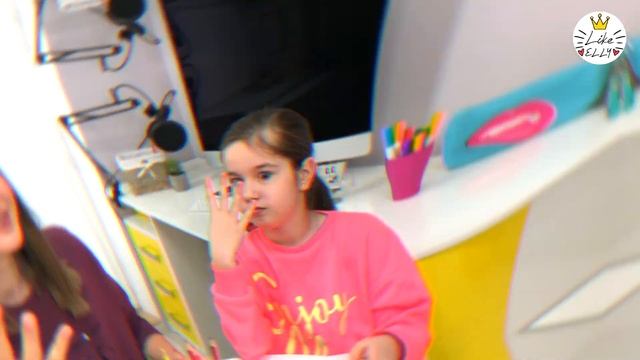 Челлендж КТО БЫСТРЕЕ лучше НАРИСУЕТ, ТОТ ЭТО СЪЕСТ! Нарисуй красиво или съешь еду челлендж Like Ell смотреть онлайн