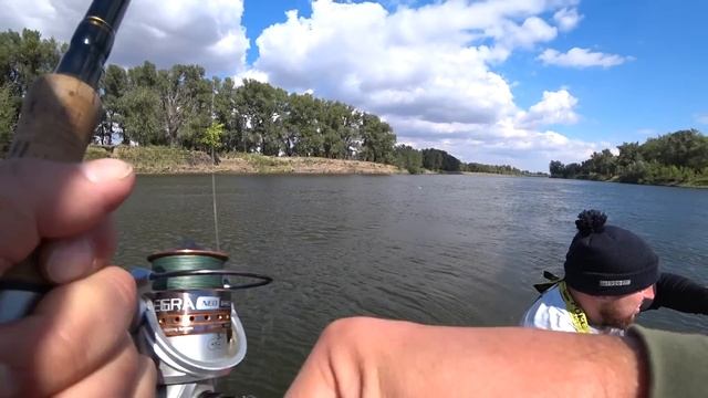 КАК ТАК? ОБЛОВИЛ ВСЕХ. Рыбалка на Ахтубе с ночёвкой. Рыбалка на амура сазана. БАНЯ НА РЫБАЛКЕ. смотреть онлайн