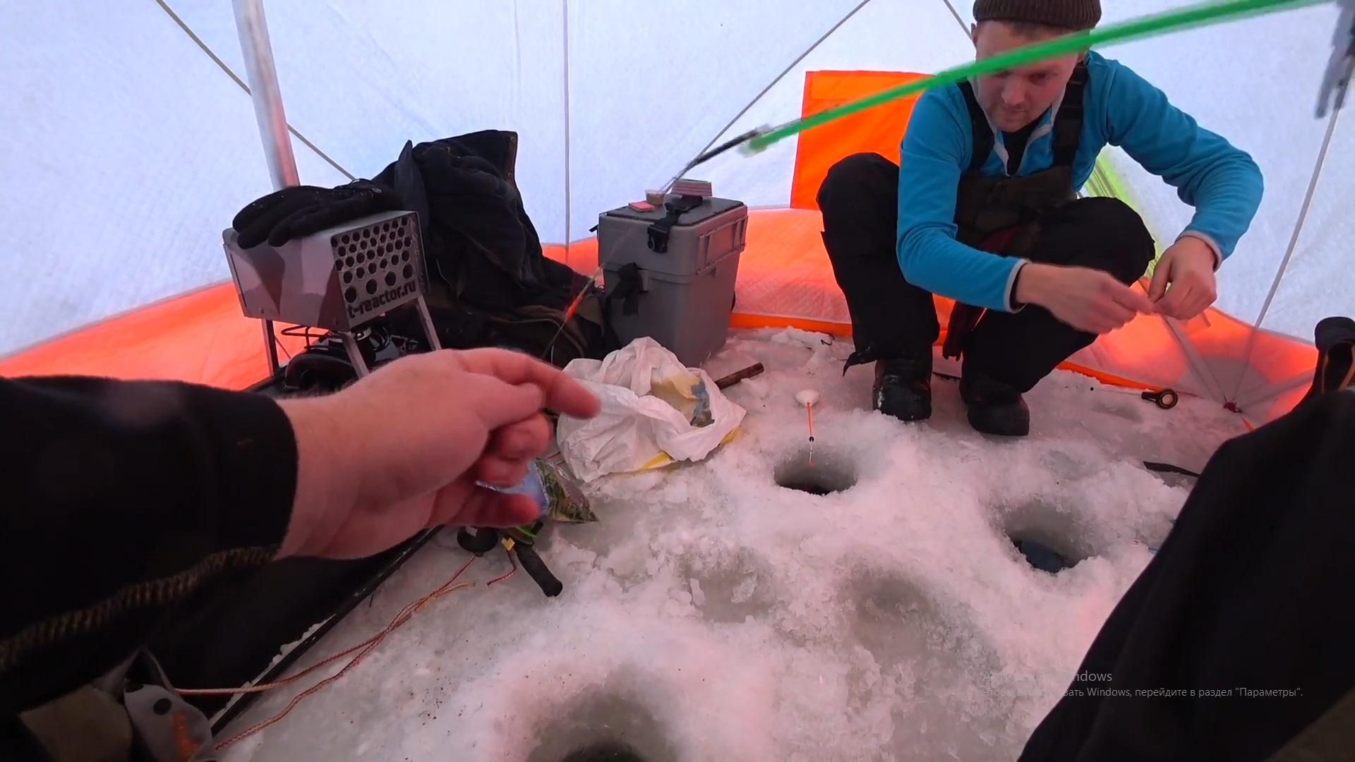 Зимняя рыбалка с комфортом! Донка как всегда работает на отлично. смотреть онлайн