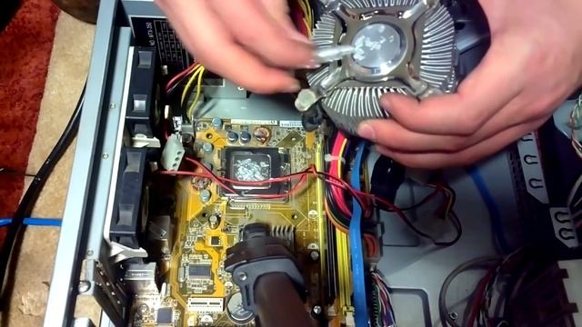 Процессор греется и выключаться компьютер смотреть онлайн