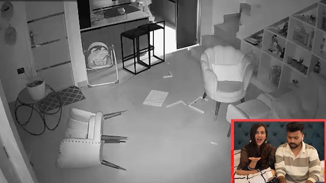 TWO CLOWNS attacked us in our HOUSE 😱 *OMG* смотреть онлайн