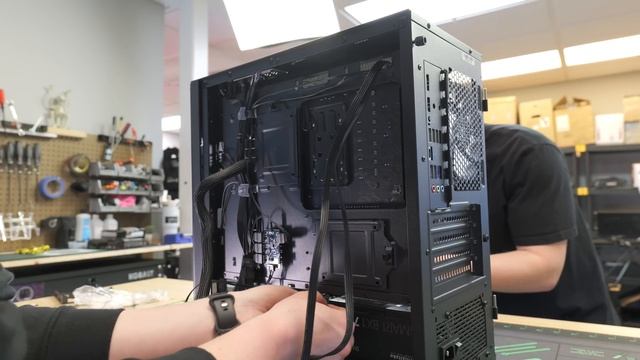 $1,000 Gaming PC 2024 - EASY Build Guide смотреть онлайн